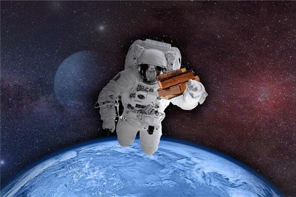 做梦梦到就在眼前看到宇宙人