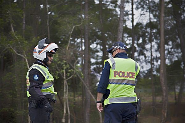 做梦梦到法警是什么意思
