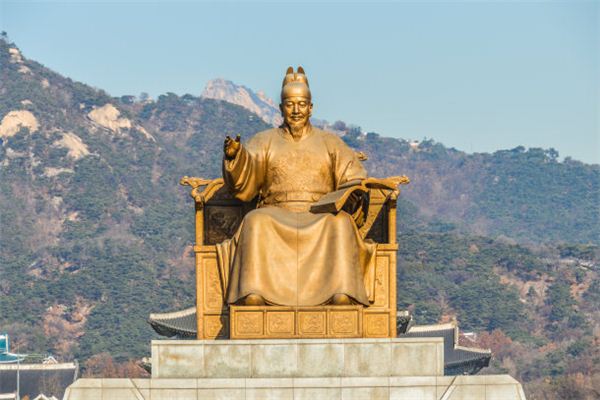 做梦梦到君王 君主