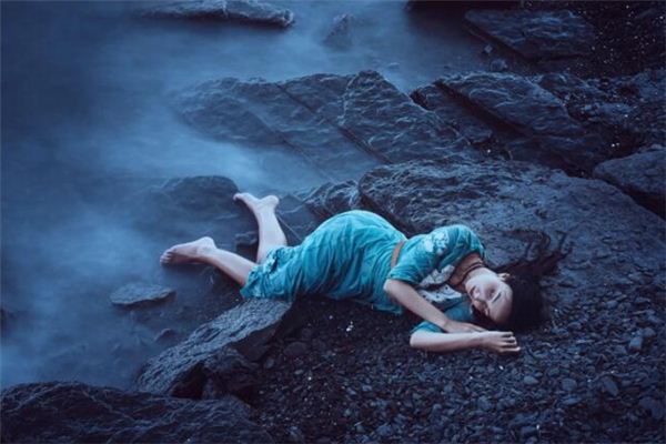 做梦梦到背死人是什么意思